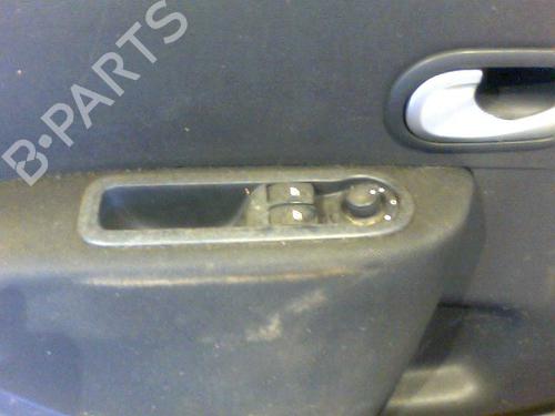 Used Switch RENAULT CLIO III (BR0/1, CR0/1) 1.5 dCi (BR17, CR17) (86 hp) 26094766