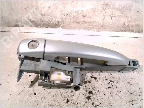 Used Front left exterior door handle PEUGEOT 407 (6D_) 2.0 HDi 135 (6DRHRH, 6DRHRE, 6DRHRG, 6DRHRJ) (136 hp) 26111160