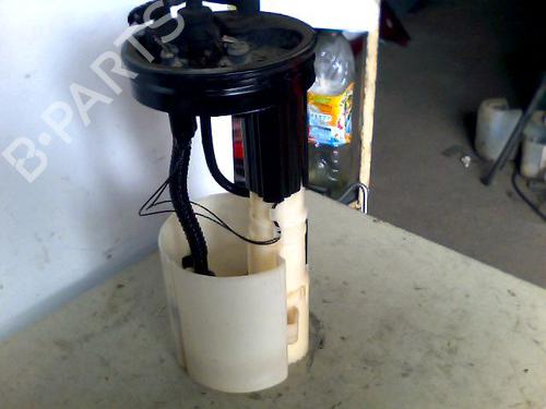 Pompe à carburant FIAT BRAVO I (182_) 1.9 TD 100 S (182.AF) (100 hp) 32982763