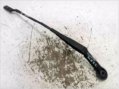 Used Front windshield wiper arm FORD FOCUS III Saloon 1.6 TDCi (115 hp) 31861157