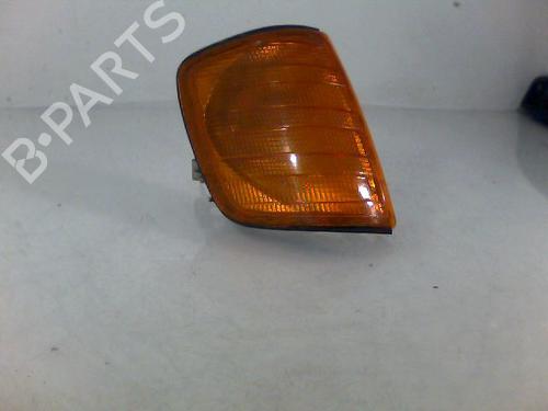 Used Right front indicator MERCEDES-BENZ 124 Saloon (W124) 250 D (124.125) (90 hp) 26072976