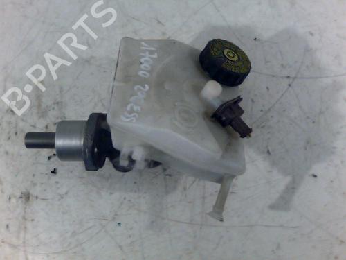 Used Brake master cylinder PEUGEOT 206 Hatchback (2A/C) 1.4 i (75 hp) 26062089