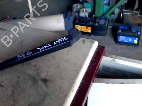 Used Front windshield wiper arm RENAULT SCÉNIC I MPV (JA0/1_, FA0_) 1.9 dTi (JA0N) (98 hp) 28361523