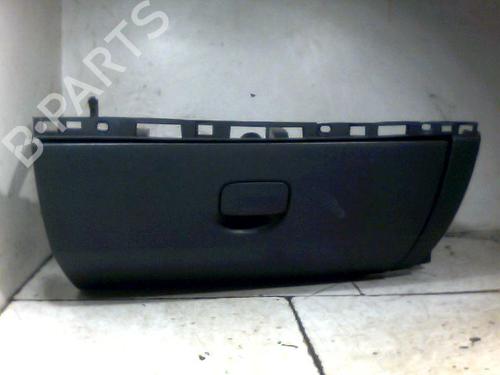 Used Glove box RENAULT CLIO III (BR0/1, CR0/1) 1.5 dCi (BR17, CR17) (86 hp) 26092280