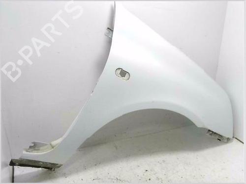 Forskærm Højre Forskærm Højre RENAULT CLIO II (BB_, CB_) 1.2 (BB0A, BB0F, BB10, BB1K, BB28, BB2D, BB2H, CB0A,... (58 hp) 35813441 35813441