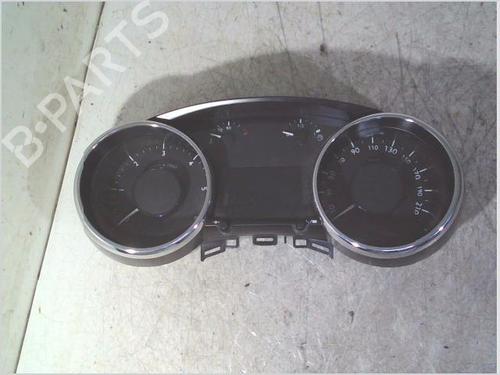 Used Instrument cluster PEUGEOT 5008 (0U_, 0E_) 2.0 HDi (163 hp) 26120196
