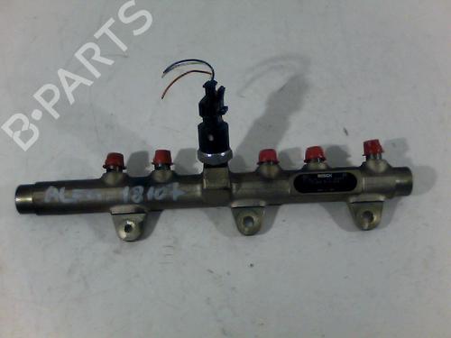 Used Injection rail ALFA ROMEO 147 (937_) 1.9 JTD (937.AXD1A, 937.BXD1A, 937.AXV1A, 937.BXB1A,... (115 hp) 29482635