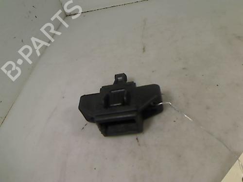 Used Tailgate lock RENAULT MEGANE I (BA0/1_) 1.6 16V (BA04, BA0B, BA11, BA1J, BA16, BA19, BA1K, BA1V,... (107 hp) 26088549