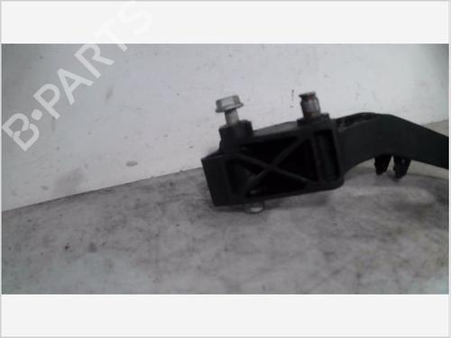 Clutch pedal PEUGEOT 308 I (4A_, 4C_) 1.6 HDi | BP26099049I13