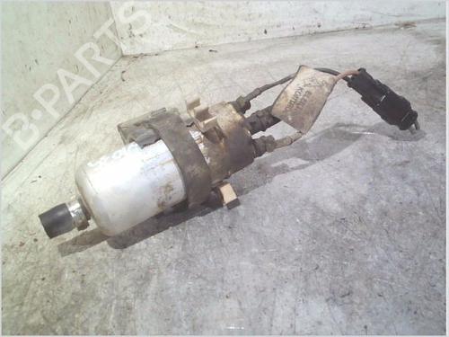 Used Fuel pump RENAULT MEGANE I (BA0/1_) 1.9 dCi (BA05, BA1F) (102 hp) 29526895