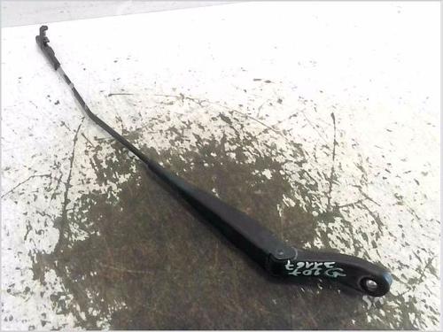 Used Front windshield wiper arm Front windshield wiper arm 37489935 37489935