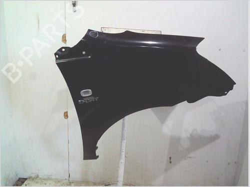 Used Right front fenders TOYOTA COROLLA Verso (ZER_, ZZE12_, R1_) 2.2 D-4D (AUR10_, AUR10R) (177 hp) 26119710