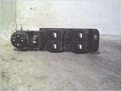 Used Switch Switch PEUGEOT 2008 I (CU_) 1.2 THP 110 / PureTech 110 (110 hp) 33463476 33463476