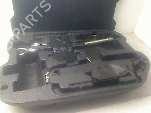 Used Jack Kit CITROËN C4 Picasso I MPV (UD_) 1.6 HDi (109 hp) 26094007