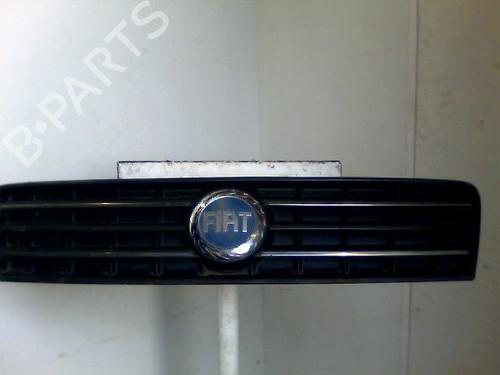 Used Grille FIAT PUNTO (188_) 1.2 60 (188.030, .050, .130, .150, .230, .250) (60 hp) 26074558