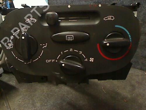 AC Styreenhet / Manøvreringsenhet PEUGEOT 206 Hatchback (2A/C) 1.4 i (75 hp) 26082802