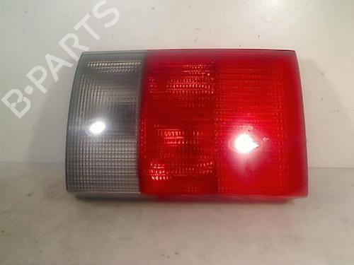 Fanale sezione interna posteriore sinistro AUDI 80 B4 Saloon (8C2) 2.0 (90 hp) 30665129