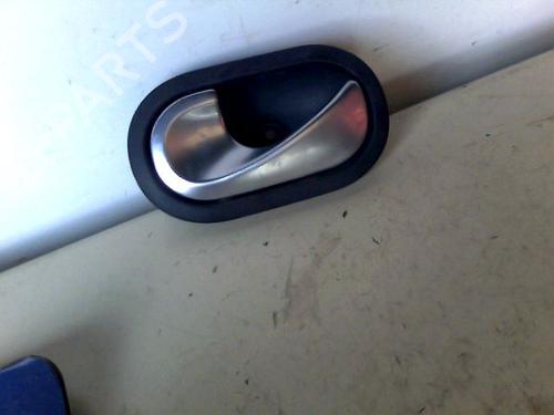 Venstre fortil invendig håndtag RENAULT SCÉNIC II (JM0/1_) 1.9 dCi (JM14) (131 hp) 32861574