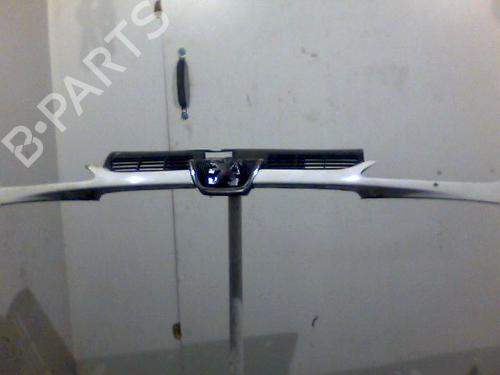 Used Grille PEUGEOT 206 Hatchback (2A/C) 1.4 HDi eco 70 (68 hp) 26091423