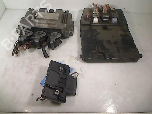 Calculateur moteur (ecu) RENAULT MEGANE II (BM0/1_, CM0/1_) 1.9 dCi (BM0G, CM0G) (120 hp) 31916192