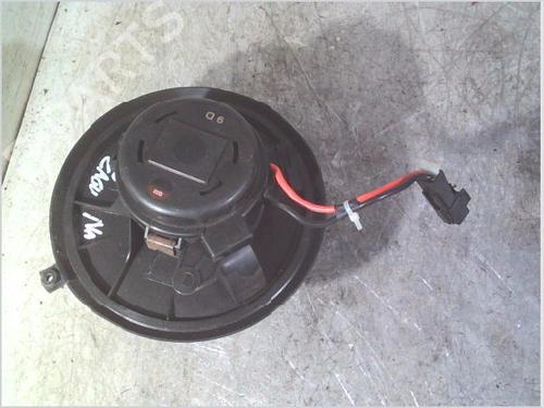 Used Heater blower motor RENAULT LAGUNA II (BG0/1_) 1.8 16V (BG0B, BG0C, BG0J, BG0M, BG0V) (121 hp) 30122461