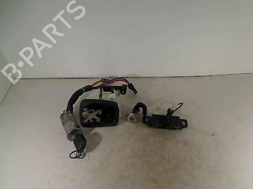 Used Ignition barrel PEUGEOT 306 (7B, N3, N5) 1.8 ST (101 hp) 29300472