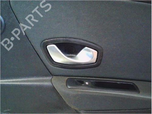 Høyre bak invendig håndtak RENAULT MEGANE III Hatchback (BZ0/1_, B3_) 1.5 dCi (106 hp) 26113585