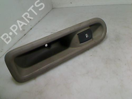 Used Right rear window switch RENAULT CLIO III (BR0/1, CR0/1) 1.5 dCi (BR17, CR17) (86 hp) 26091737