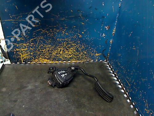 Gaspedaal RENAULT CLIO II (BB_, CB_) 1.4 16V (B/CB0P, BB13) (98 hp) 31993449