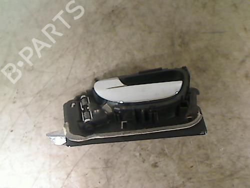 Used Front left interior door handle PEUGEOT 307 (3A/C) 2.0 HDi 90 (90 hp) 26114681
