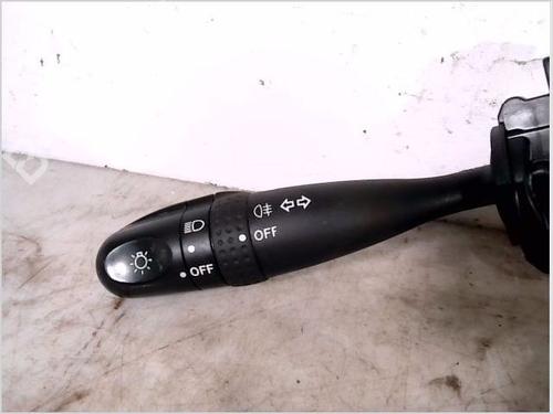 Commande de phare SUZUKI SWIFT III (MZ, EZ) 1.3 (RS413, ZC11S) | BP26105517I24 
