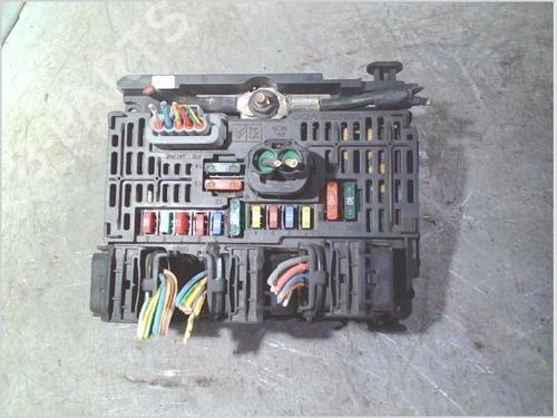 Used Fuse box Fuse box 38748066 38748066