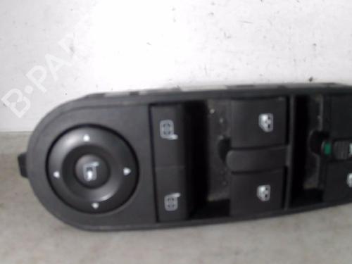 Used Switch OPEL ASTRA H (A04) 1.7 CDTI (L48) (125 hp) 26092991