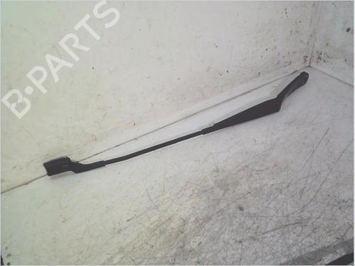 Used Front windshield wiper arm FORD FIESTA VII (HJ, HF) 1.0 EcoBoost (101 hp) 26119792