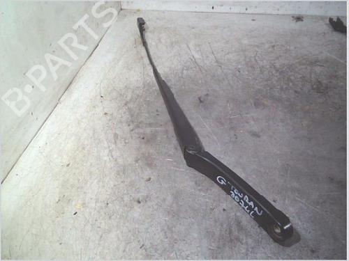 Used Front windshield wiper arm Front windshield wiper arm VW TOURAN (5T1) 1.6 TDI (115 hp) 33696062 33696062