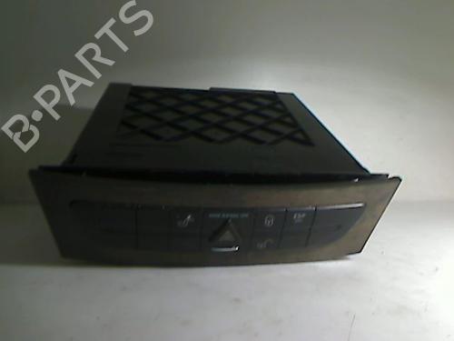 Used Warning switch MERCEDES-BENZ E-CLASS (W211) E 270 CDI (211.016) (177 hp) 26075302