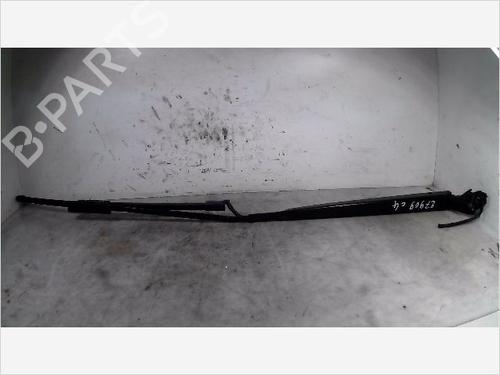 Used Front windshield wiper arm CITROËN C4 CACTUS 1.6 BlueHDi 100 (99 hp) 26098817