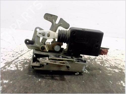 Højre bagtil lås Højre bagtil lås CITROËN SAXO (S0, S1) 1.5 D (54 hp) 36386382 36386382