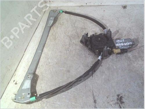 Rudehejsemekanisme Højre foran RENAULT CLIO II (BB_, CB_) 1.2 (BB0A, BB0F, BB10, BB1K, BB28, BB2D, BB2H, CB0A,... (58 hp) 30320821