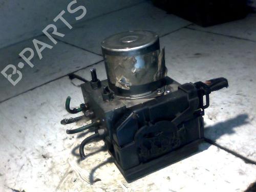 Used ABS pump RENAULT SCÉNIC II (JM0/1_) 1.5 dCi (JM1E, JM16) (106 hp) 26097990