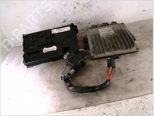 Used Engine control unit (ECU) RENAULT CLIO II (BB_, CB_) 1.5 dCi (B/C2J) (68 hp) 26101608