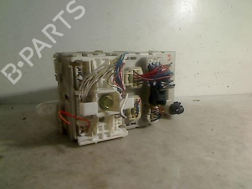 Used Fuse box TOYOTA RAV 4 II (_A2_) 2.0 D 4WD (CLA20_, CLA21_, CLA20R, CLA21R) (116 hp) 26094959