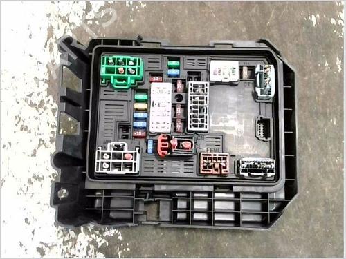 Used Fuse box Fuse box RENAULT CLIO V (B7_) 1.0 TCe 100 (B7MT) (101 hp) 40512809 40512809