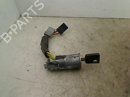 Used Ignition barrel RENAULT CLIO I (B/C57_, 5/357_) 1.2 (B/C/S577) (54 hp) 26067365