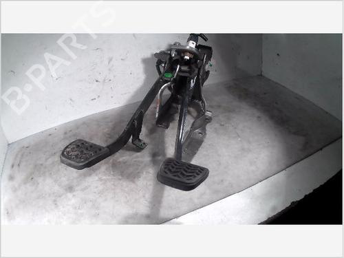 Used Pedal PEUGEOT 107 (PM_, PN_) 1.0 (68 hp) 26098569