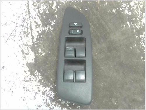 Used Switch Switch TOYOTA AURIS (_E15_) 2.0 D-4D (ADE150_, ADE150R) (126 hp) 39749821 39749821
