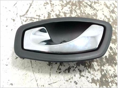 Używane Klamka wewnętrzna drzwi tylnych lewych RENAULT CLIO IV (BH_) 0.9 TCe 90 (BHNF, BHMA, BHMH, BHJK, BHJR) (90 hp) 30964753