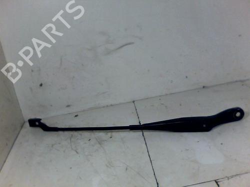 Used Front windshield wiper arm PEUGEOT 2008 I (CU_) 1.6 HDi (92 hp) 26075802