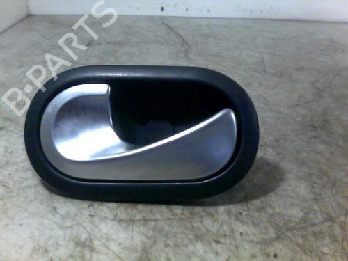 Used Front left interior door handle RENAULT CLIO III (BR0/1, CR0/1) 1.5 dCi (BR17, CR17) (86 hp) 26072242