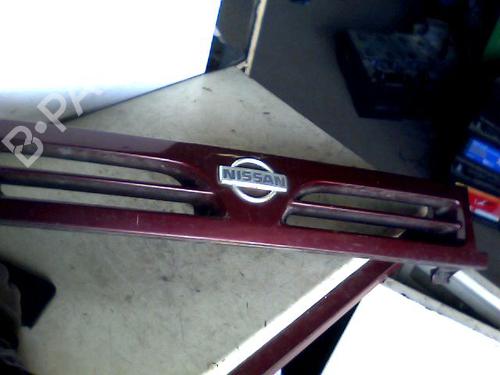 Used Grille NISSAN PRIMERA (P10) 1.6 (90 hp) 26109610